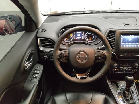 Used 2020 Jeep Cherokee Latitude Plus FWD image 22