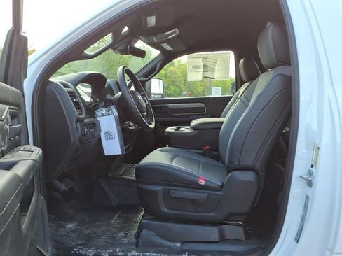 New 2026 RAM 5500 Tradesman w/ Chrome Appearance Group AWD/4WD image 13