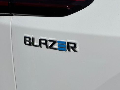 Used 2026 Chevrolet Blazer EV LT image 46