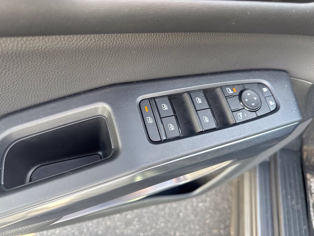 Used 2025 Nissan Pathfinder Rock Creek AWD/4WD image 16