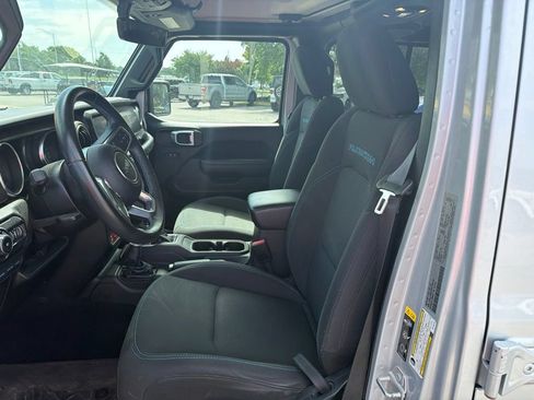 Used 2022 Jeep Wrangler Unlimited Rubicon 4xe AWD/4WD image 8