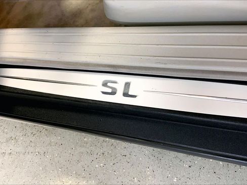 Used 2004 Mercedes-Benz SL 500 image 9