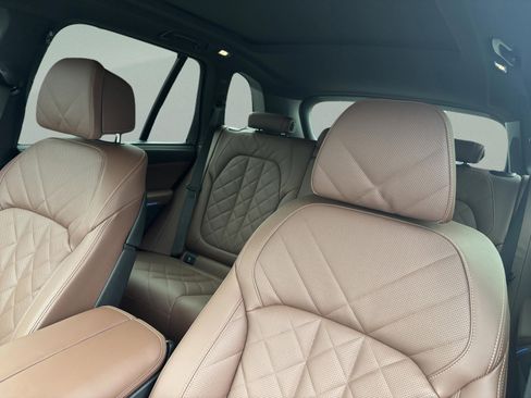 Used 2026 BMW X5 xDrive50e w/ Executive Package image 21