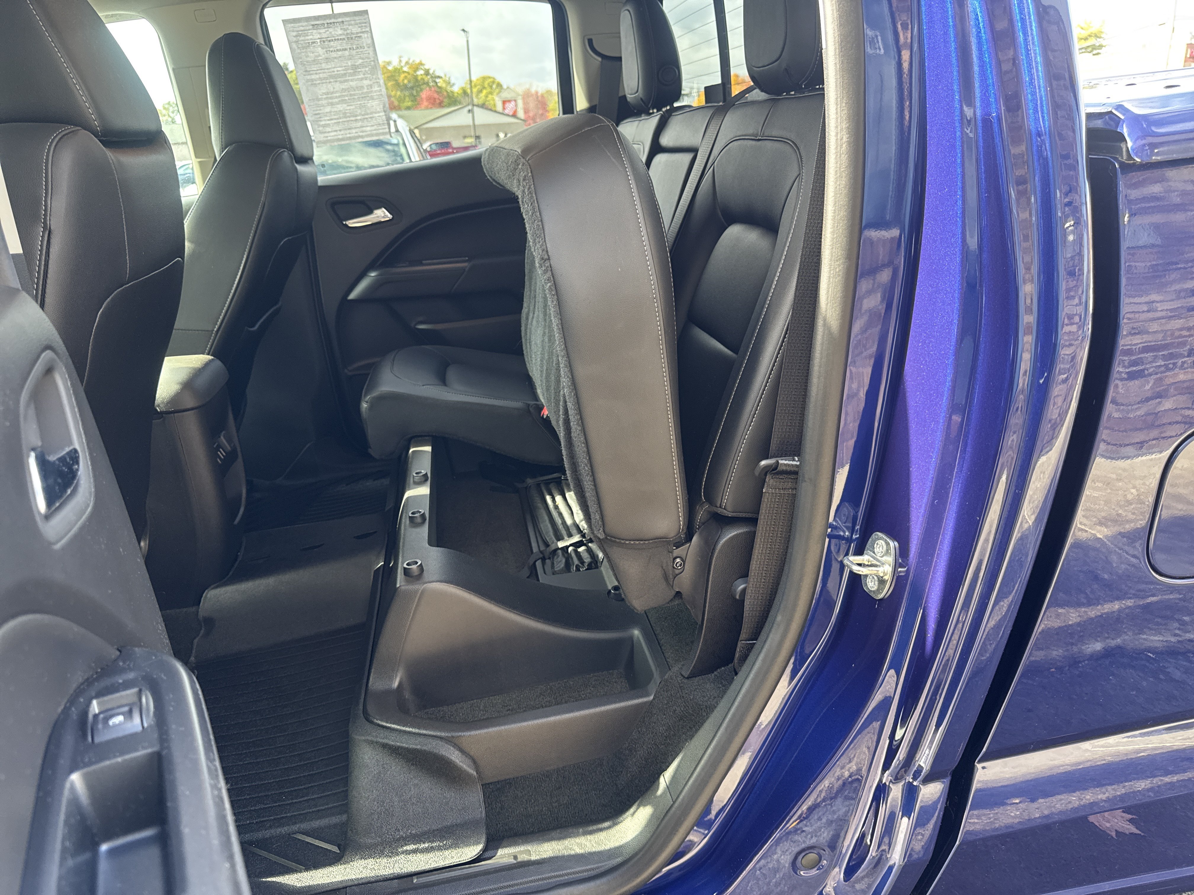 Used 2016 Chevrolet Colorado LT w/ Luxury Package, Chrome AWD/4WD image 11