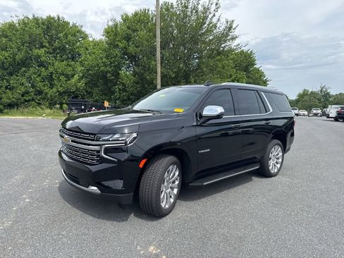 Used 2023 Chevrolet Tahoe Premier w/ Advanced Technology Package AWD/4WD image 3
