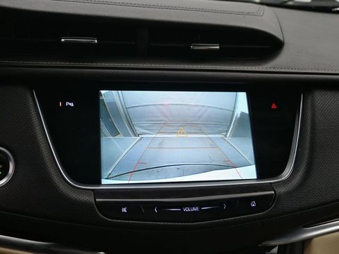 Used 2018 Cadillac XT5 Premium Luxury image 17
