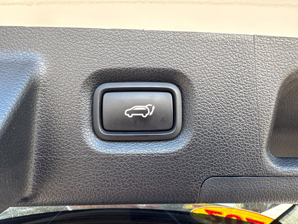 Used 2023 Hyundai Santa Fe Calligraphy w/ Cargo Package FWD image 18