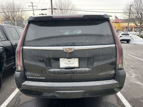 Used 2020 Cadillac Escalade ESV Luxury image 4
