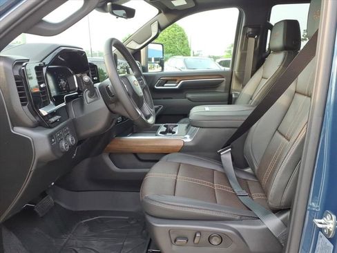 New 2026 Chevrolet Silverado 3500 High Country w/ High Country Premium Package AWD/4WD image 15