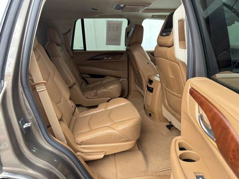 Certified 2016 Cadillac Escalade Platinum AWD/4WD image 22