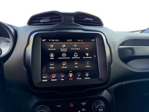 Used 2023 Jeep Renegade Latitude AWD/4WD image 19