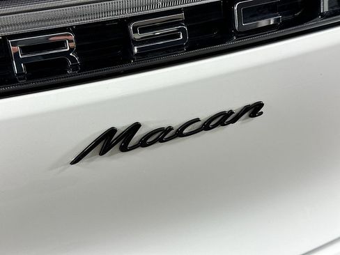 New 2025 Porsche Macan AWD/4WD image 34