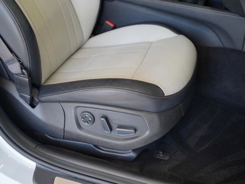 Used 2018 Genesis G80 3.3T Sport RWD image 32