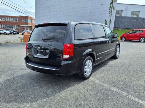 Certified 2017 Dodge Grand Caravan SE FWD image 8
