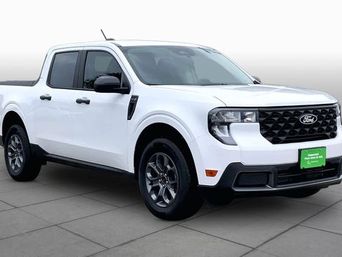 Used 2025 Ford Maverick XLT w/ Equipment Group 302A AWD/4WD image 5