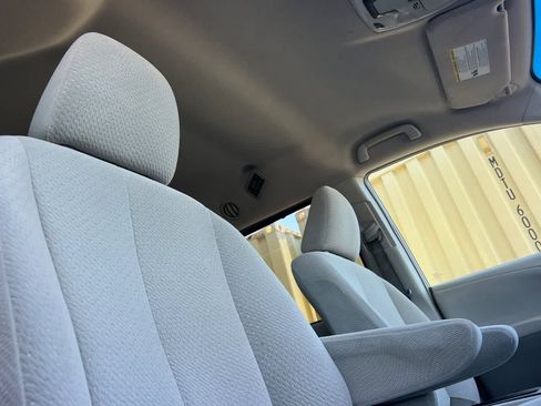 Used 2014 Toyota Sienna LE FWD image 19