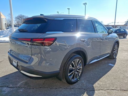 New 2026 INFINITI QX60 Luxe w/ Cargo Package image 3