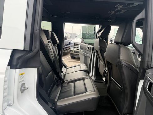 New 2025 Ford Bronco Outer Banks image 18