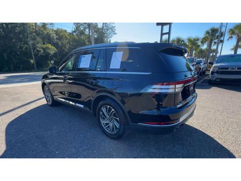 Used 2021 Lincoln Aviator 2WD w/ Class IV Trailer Tow Package image 4