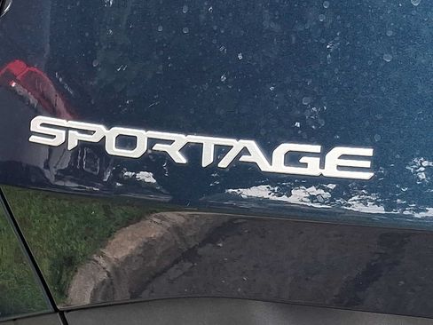 Used 2023 Kia Sportage EX AWD/4WD image 28