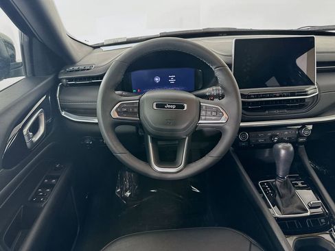 Certified 2023 Jeep Compass High Altitude AWD/4WD image 35