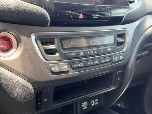 Used 2022 Honda Pilot Special Edition image 19