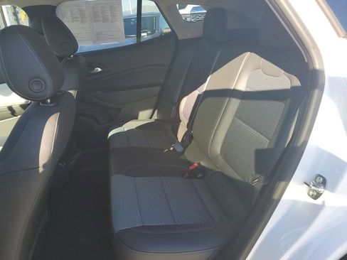 Used 2026 Chevrolet Trax LT image 13