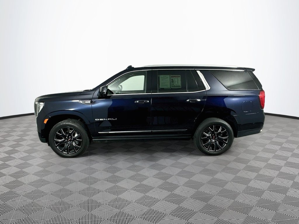 Used 2024 GMC Yukon Denali Ultimate w/ LPO, Floor Liner Package AWD/4WD image 7