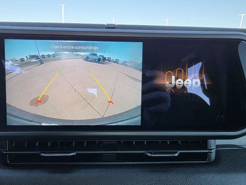 Used 2025 Jeep Wrangler Sport image 5