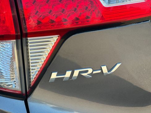Used 2022 Honda HR-V LX image 25