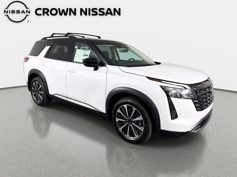 New 2026 Nissan Pathfinder Platinum AWD/4WD image 3