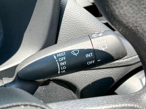 Used 2023 Toyota RAV4 LE AWD/4WD image 29