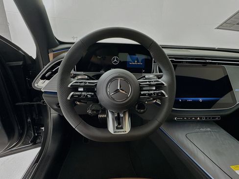 New 2026 Mercedes-Benz E 53 AMG e 4MATIC Sedan image 12