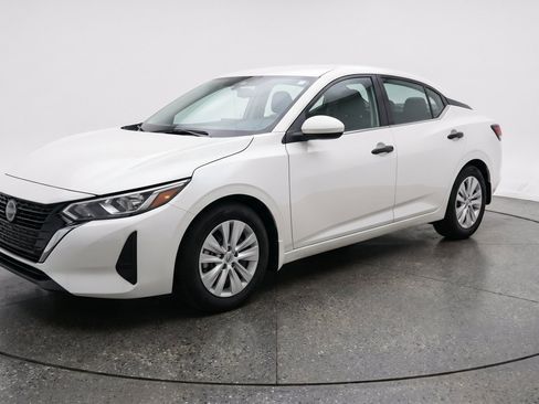 Used 2024 Nissan Sentra S FWD image 3