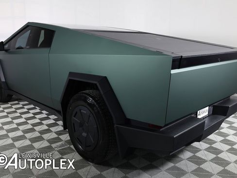 Used 2025 Tesla Cybertruck AWD Crew Cab image 10