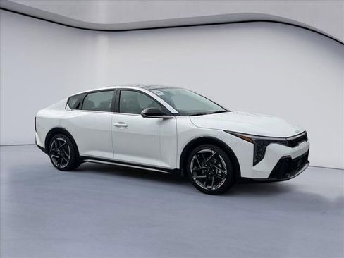 New 2026 Kia K4 GT-Line image 7