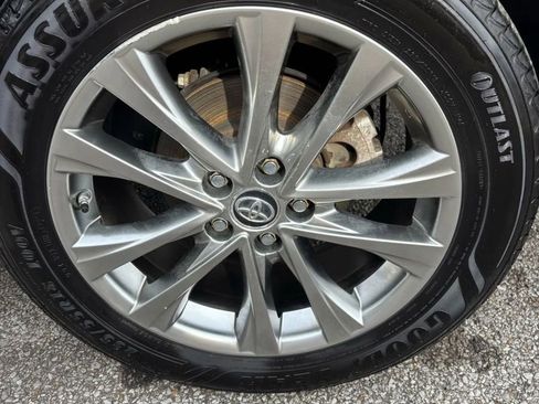 Used 2018 Toyota RAV4 Limited w/ Cargo Management Package image 23