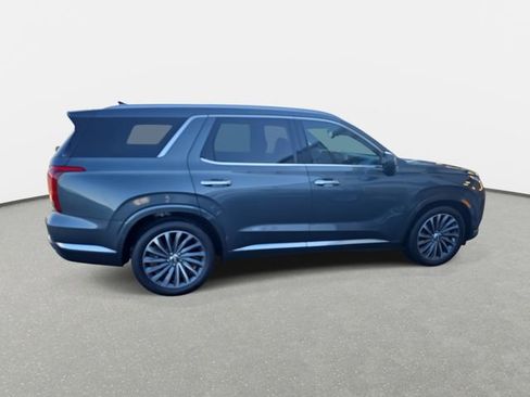 Used 2024 Hyundai Palisade Calligraphy image 4