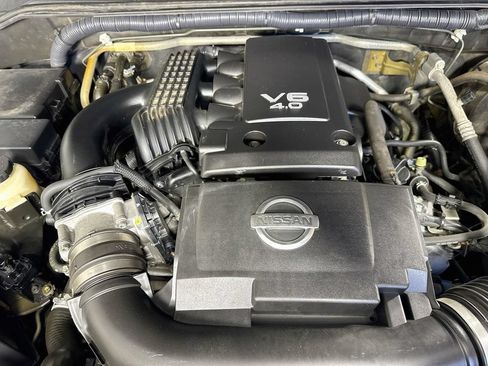 Used 2016 Nissan Frontier SV RWD image 36