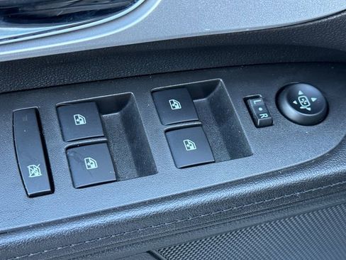 Used 2016 Chevrolet Equinox LS image 15