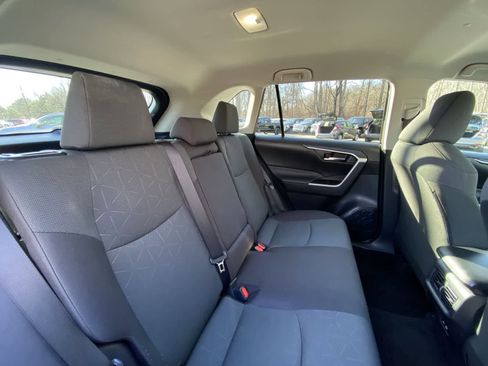 Used 2024 Toyota RAV4 XLE image 30