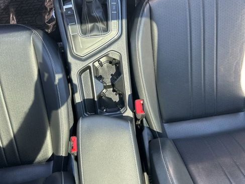Used 2024 Volkswagen Tiguan SE R-Line FWD image 12