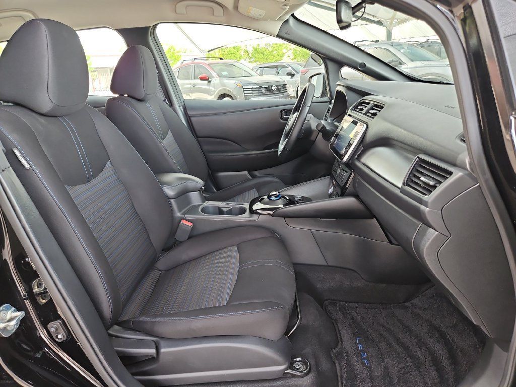Certified 2023 Nissan Leaf SV Plus FWD image 38