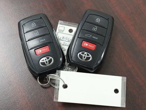 Certified 2025 Toyota Camry SE image 28