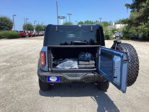 New 2025 Ford Bronco Badlands image 9