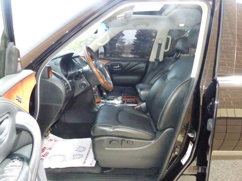 Used 2017 INFINITI QX80 Base AWD 4dr SUV w/ Deluxe Technology Package image 24