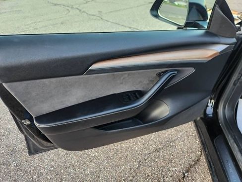 Used 2022 Tesla Model 3 RWD image 10