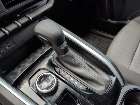 Used 2026 Chevrolet Colorado Trail Boss AWD/4WD image 28