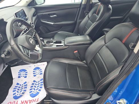 Used 2024 Nissan Sentra SR w/ SR Premium Package FWD image 8