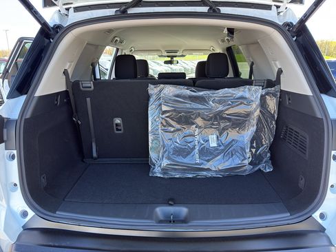 New 2026 Nissan Pathfinder SV AWD/4WD image 36
